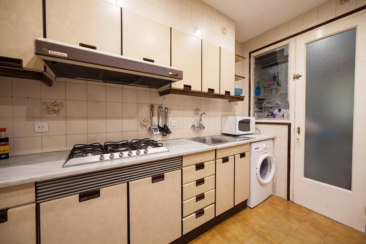 Bed In Girona Bed & Breakfast Dış mekan fotoğraf