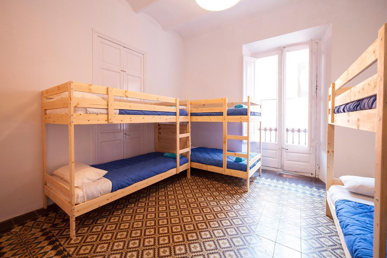Bed In Girona Bed & Breakfast Dış mekan fotoğraf
