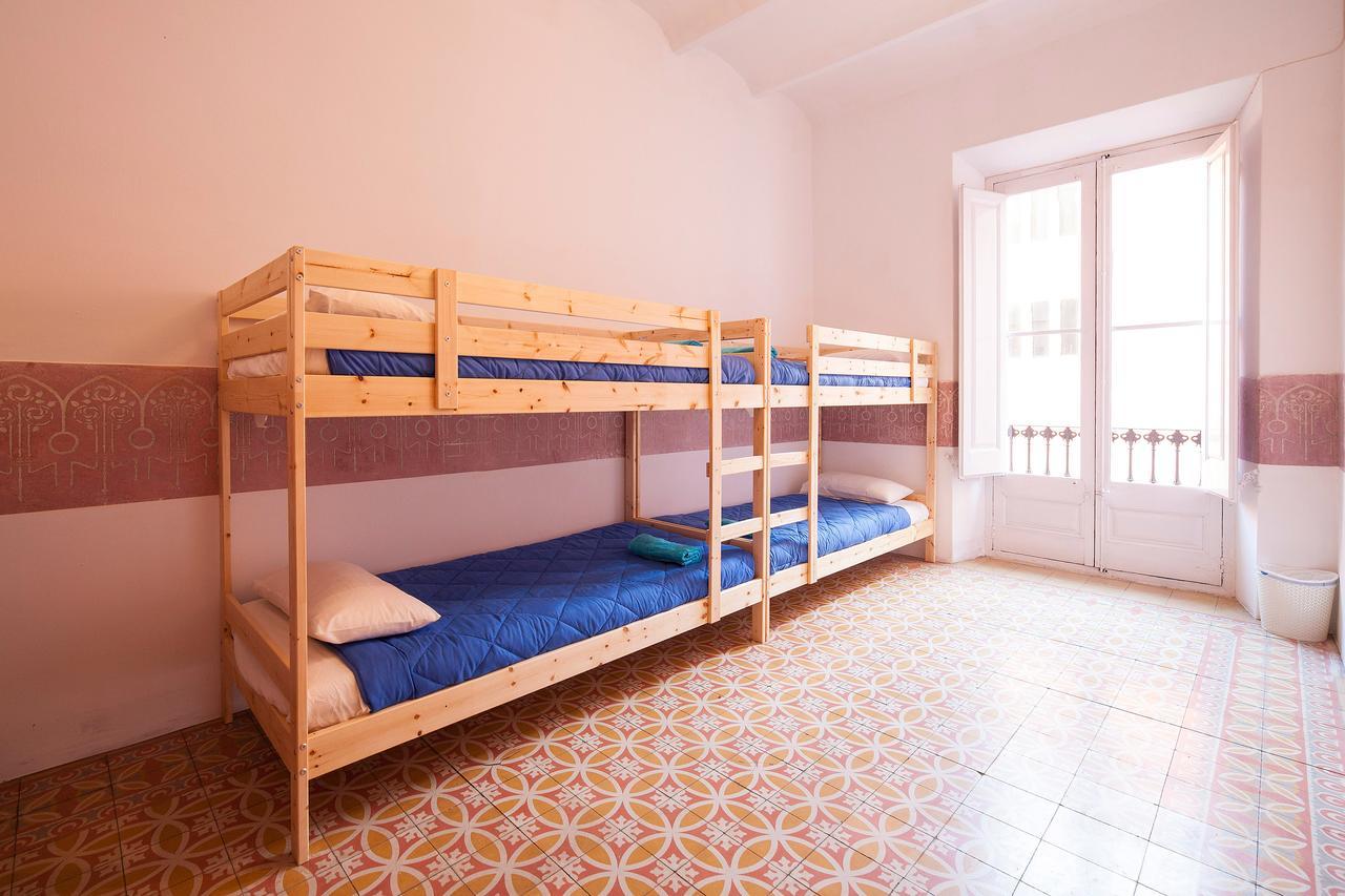 Bed In Girona Bed & Breakfast Dış mekan fotoğraf