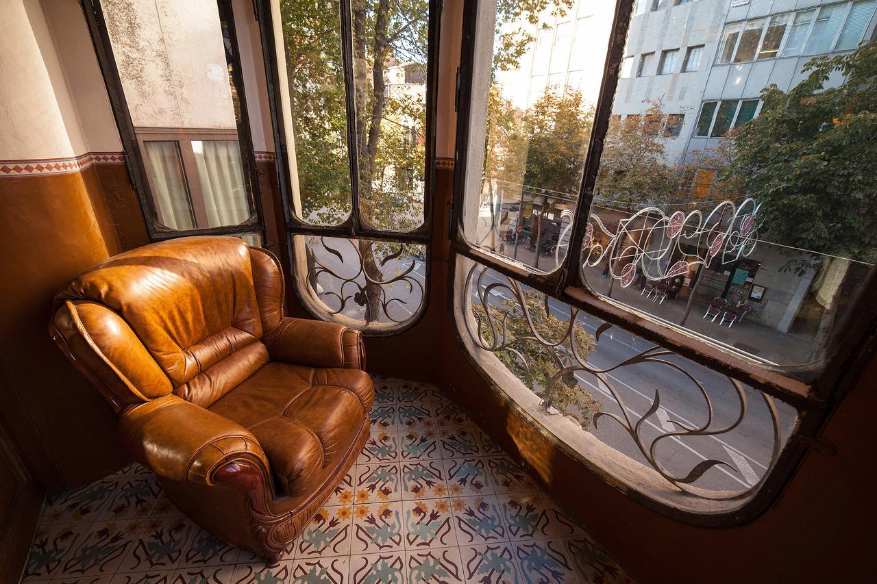 Bed In Girona Bed & Breakfast Dış mekan fotoğraf