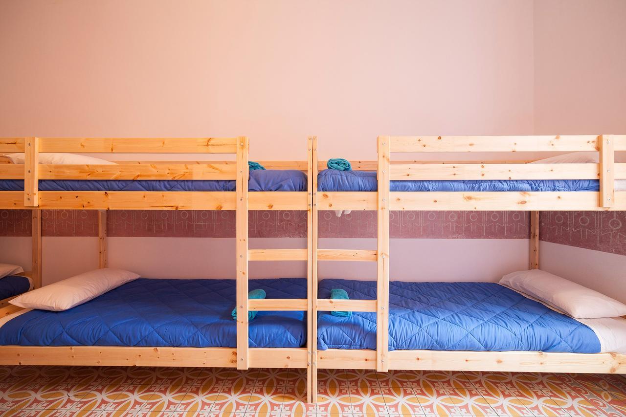 Bed In Girona Bed & Breakfast Dış mekan fotoğraf
