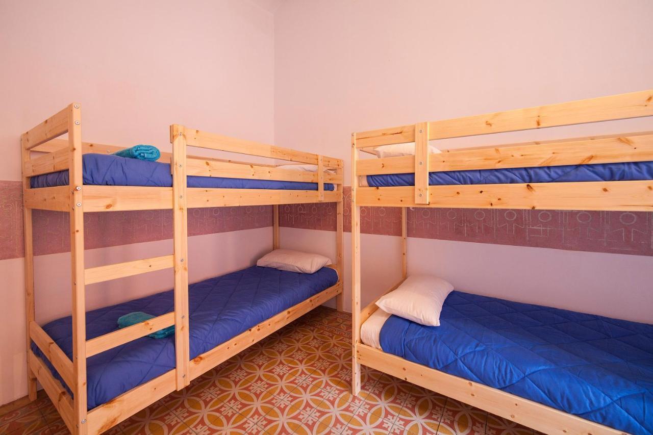 Bed In Girona Bed & Breakfast Dış mekan fotoğraf